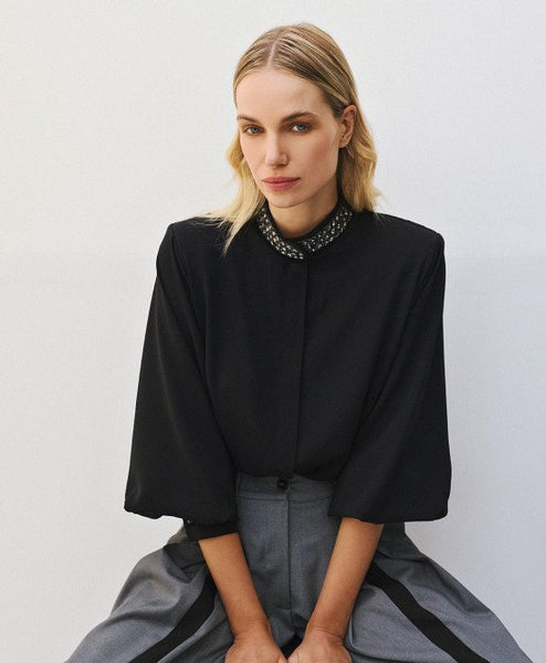Access Shirt With Embellished Collar