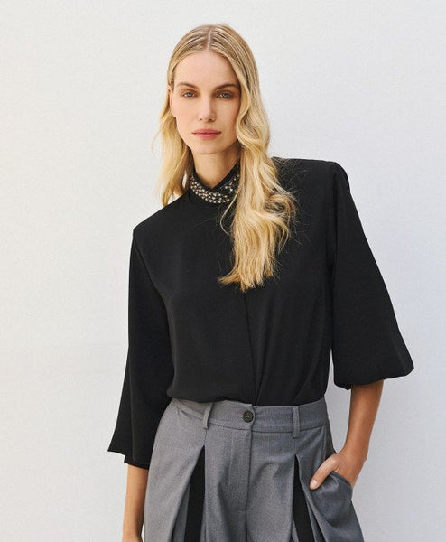 Access Shirt With Embellished Collar