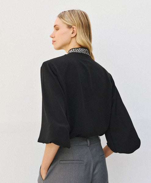 Access Shirt With Embellished Collar
