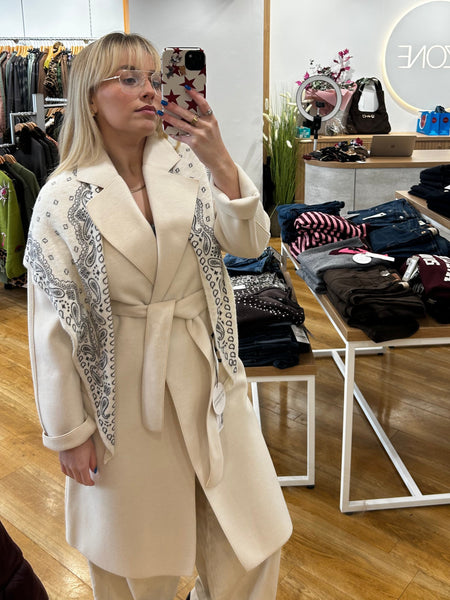 Lola Casedemont Mid Cream Coat