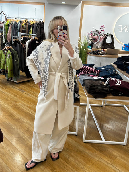Lola Casedemont Mid Cream Coat