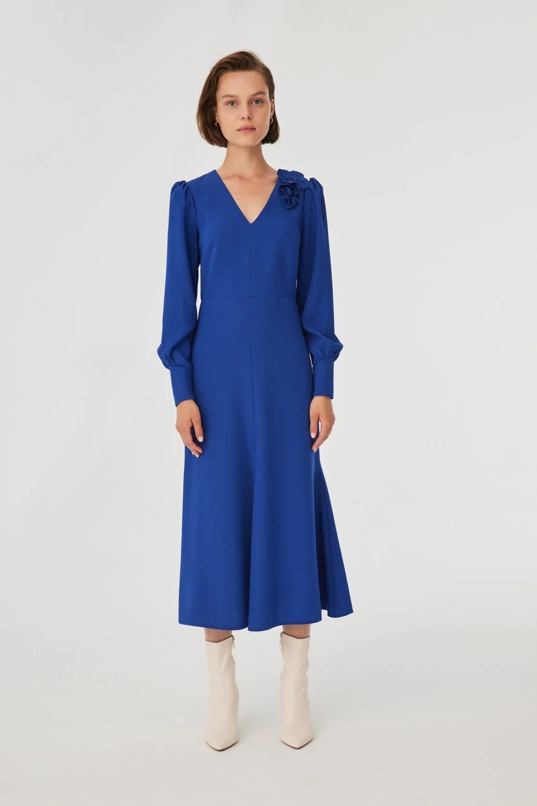 EXQUISE V NECK DRESS SWING SKIRT